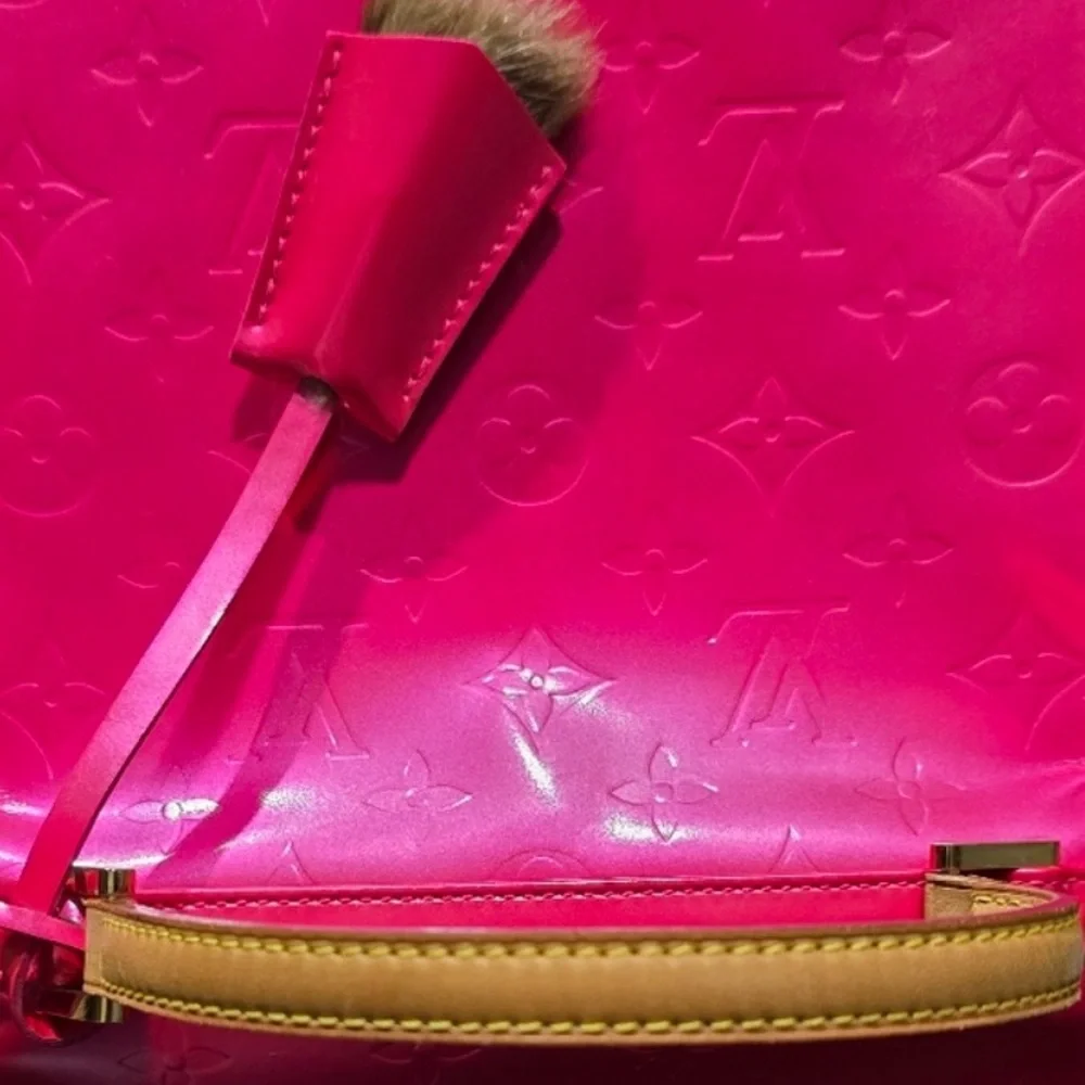 Louis Vuitton Spring Street Neon pu leather monogram pink satchel with fur - Picture 4 of 13